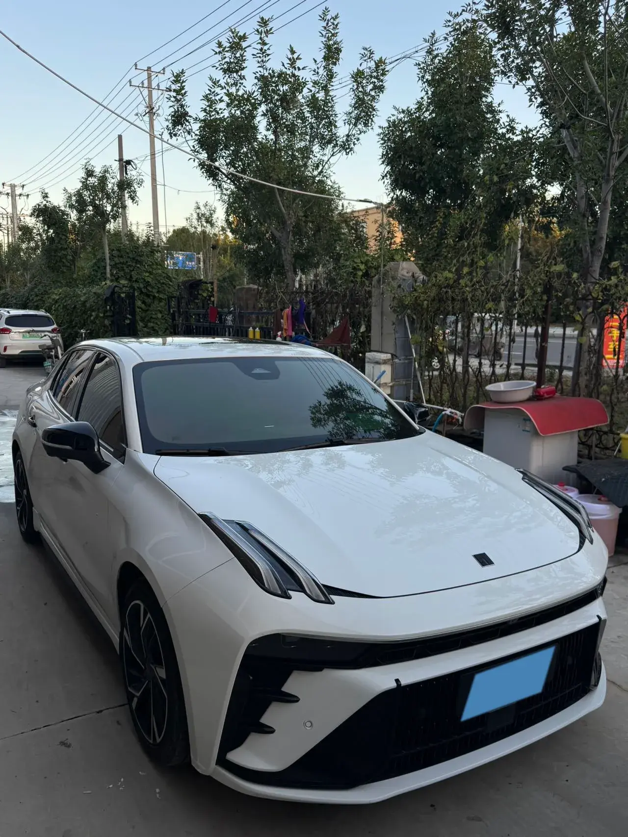 2023 LYNK&CO 03 thumbnail 2