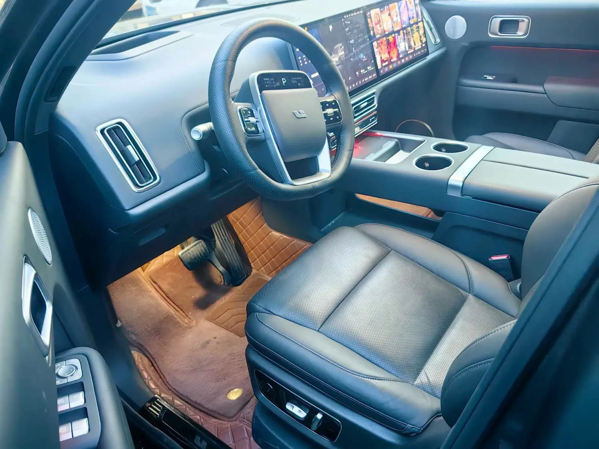 2023 LI L8 thumbnail 2