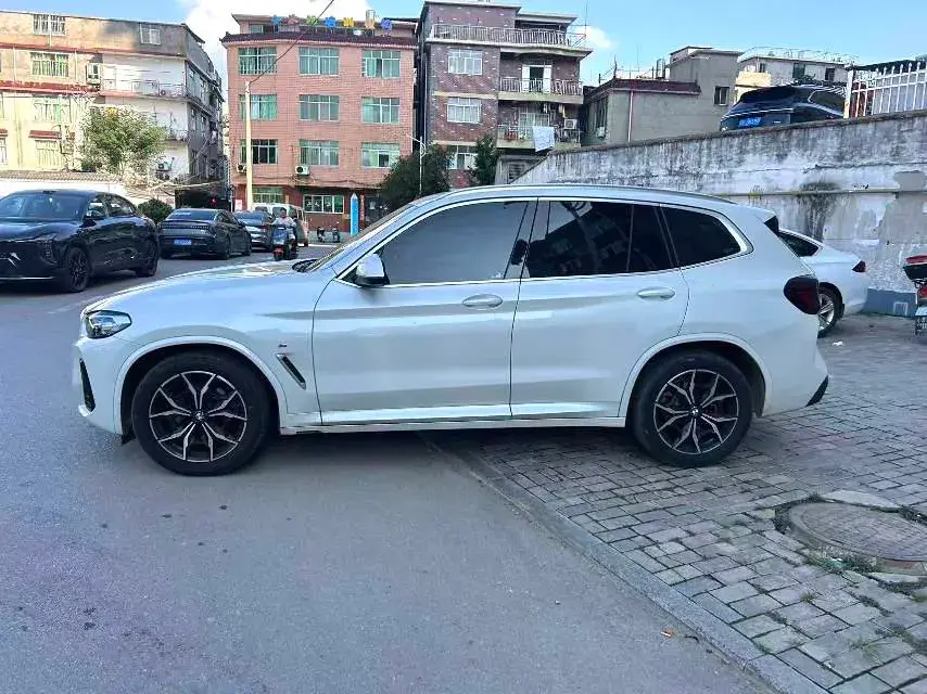 2022 BMW X3 thumbnail 2