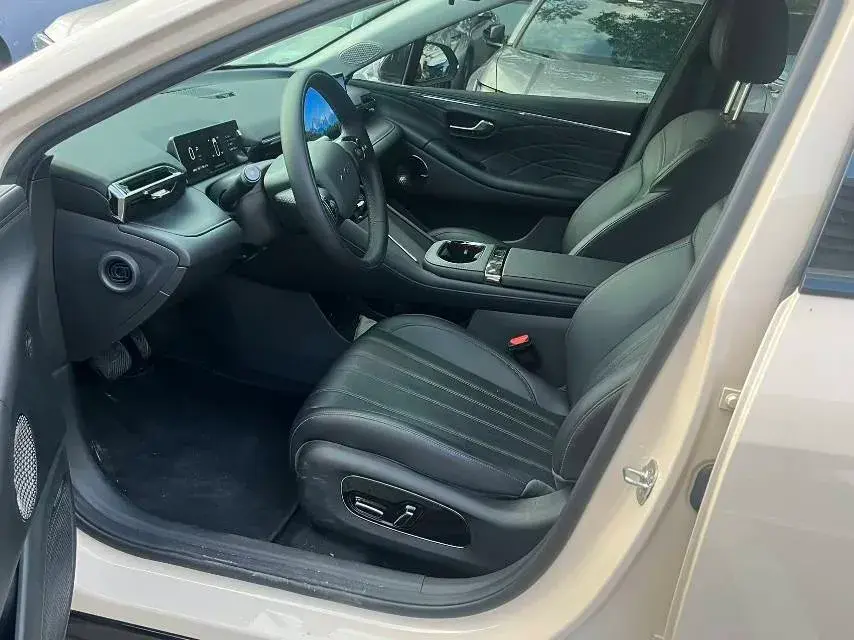 2023 AION V thumbnail 3