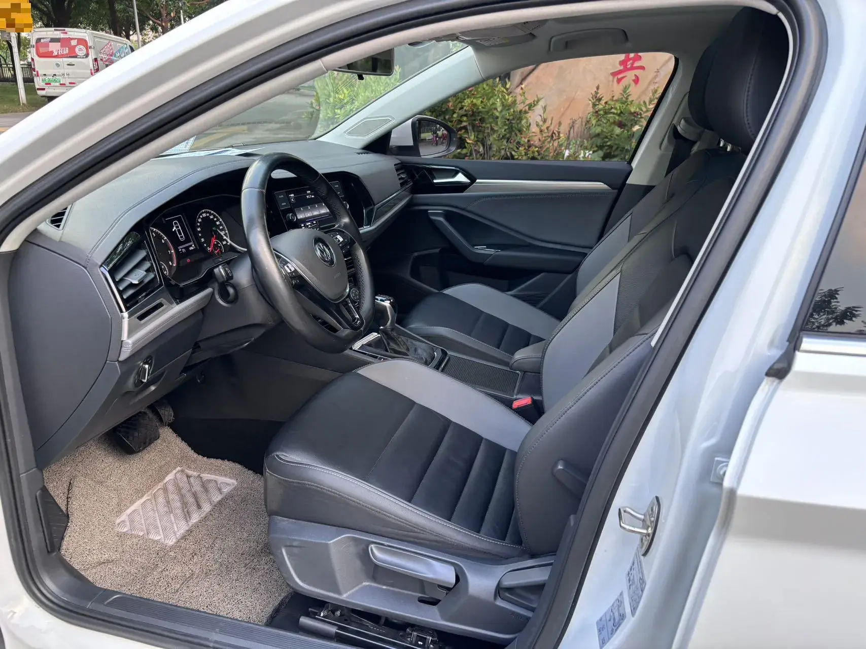 2019 VOLKSWAGEN SAGITAR thumbnail 4