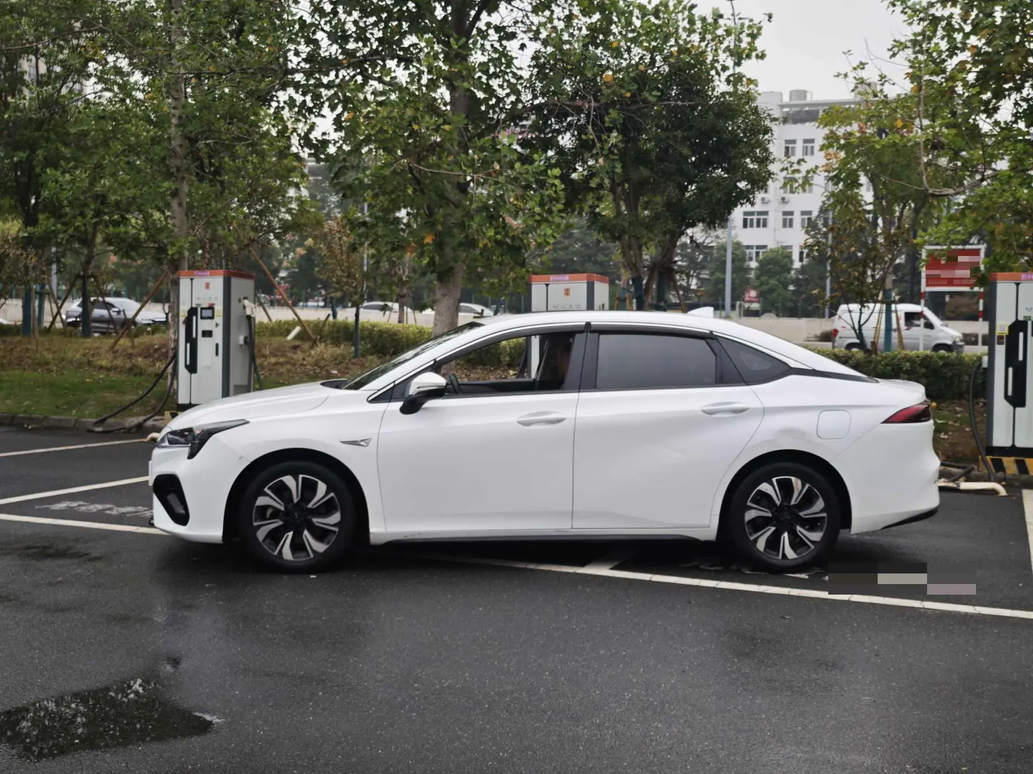 2020 AION S thumbnail 4