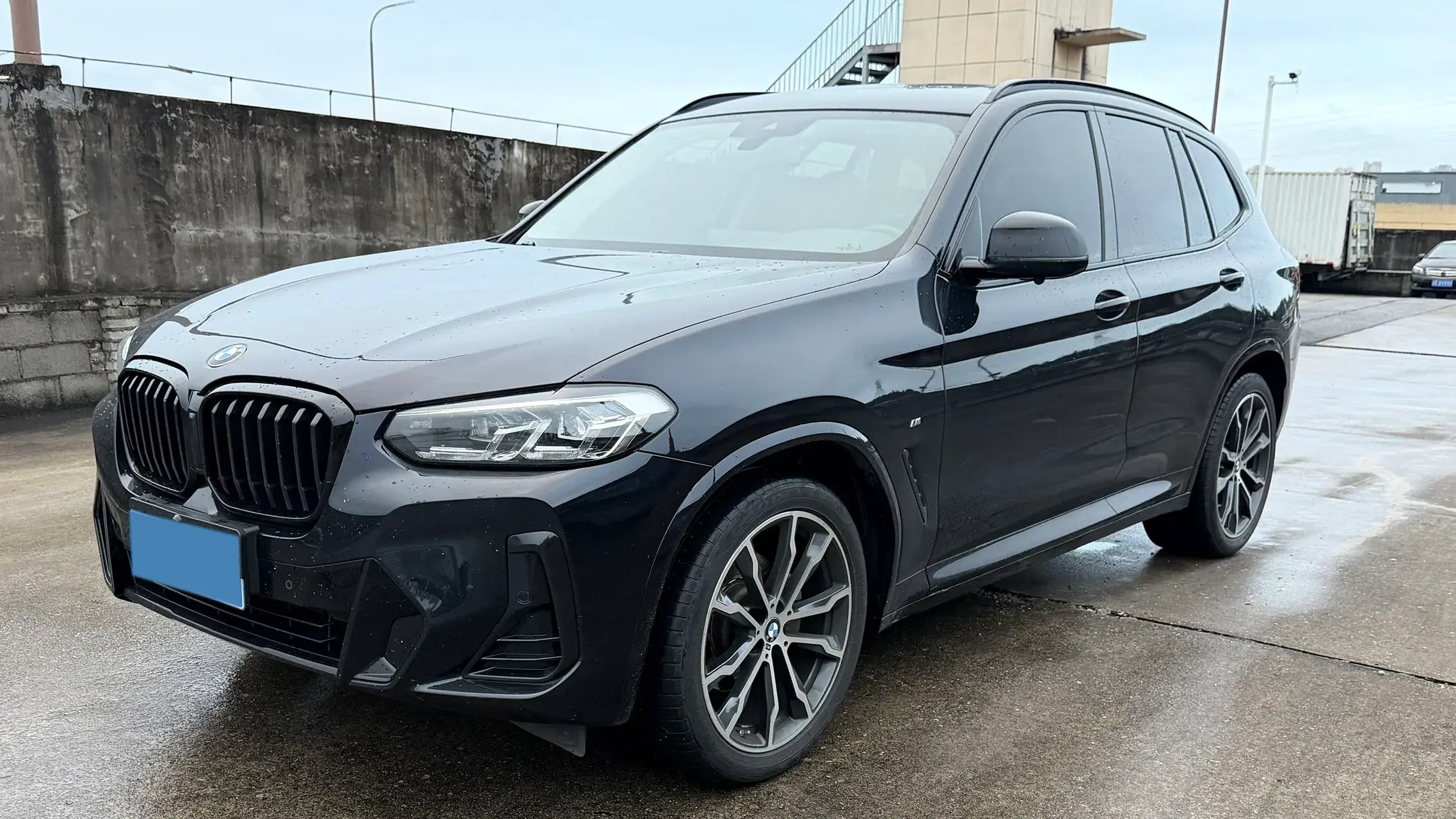 2022 BMW X3 view 1