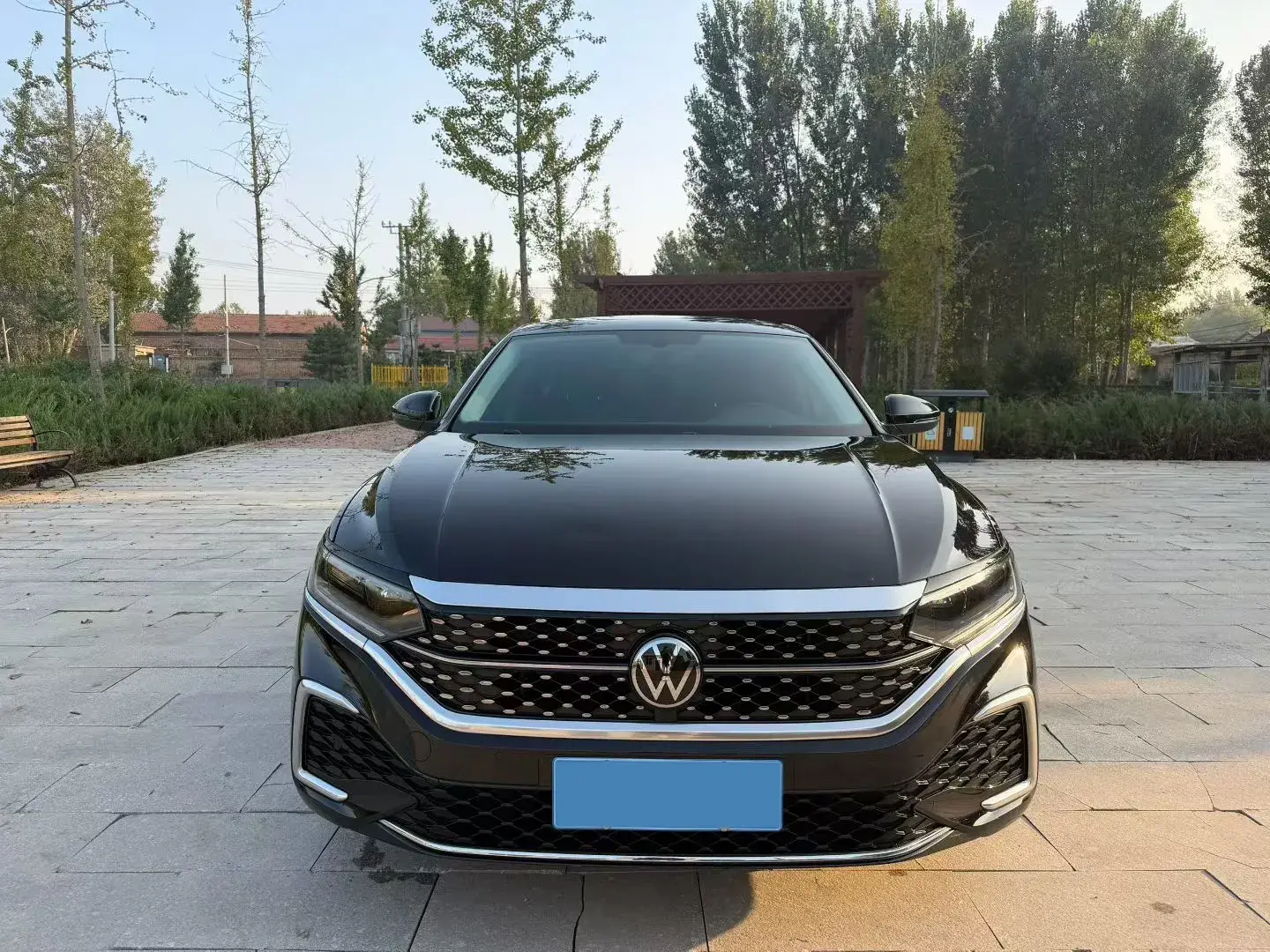 2023 VOLKSWAGEN PASSAT thumbnail 2