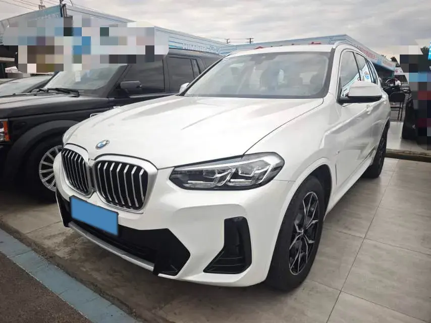 2022 BMW X3 view 1