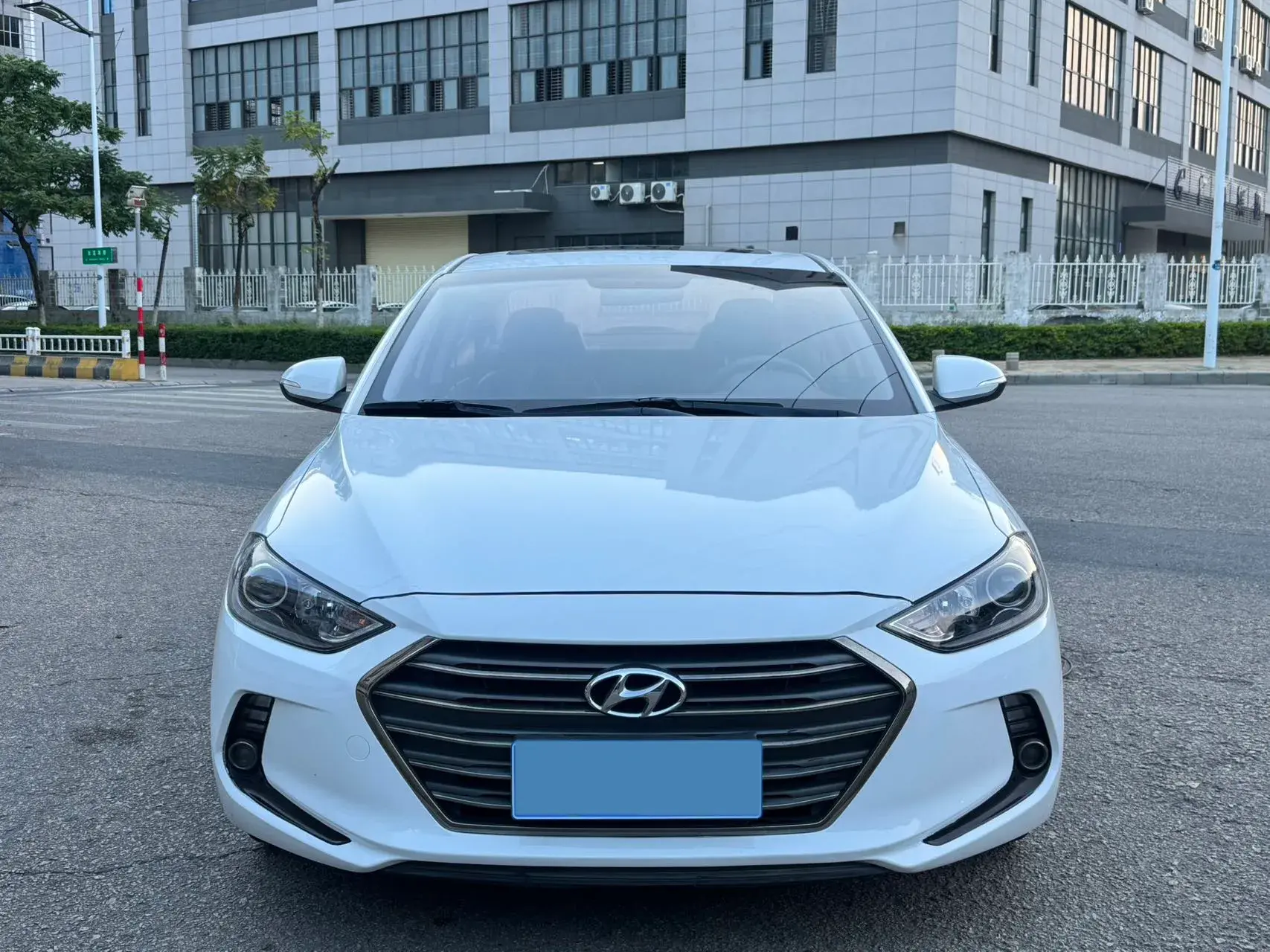2016 HYUNDAI ELANTRA thumbnail 2
