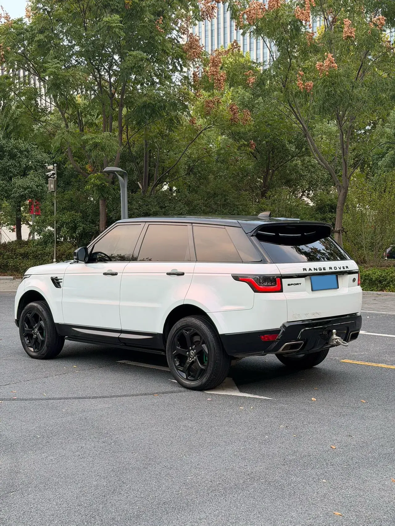 2018 LAND ROVER thumbnail 3