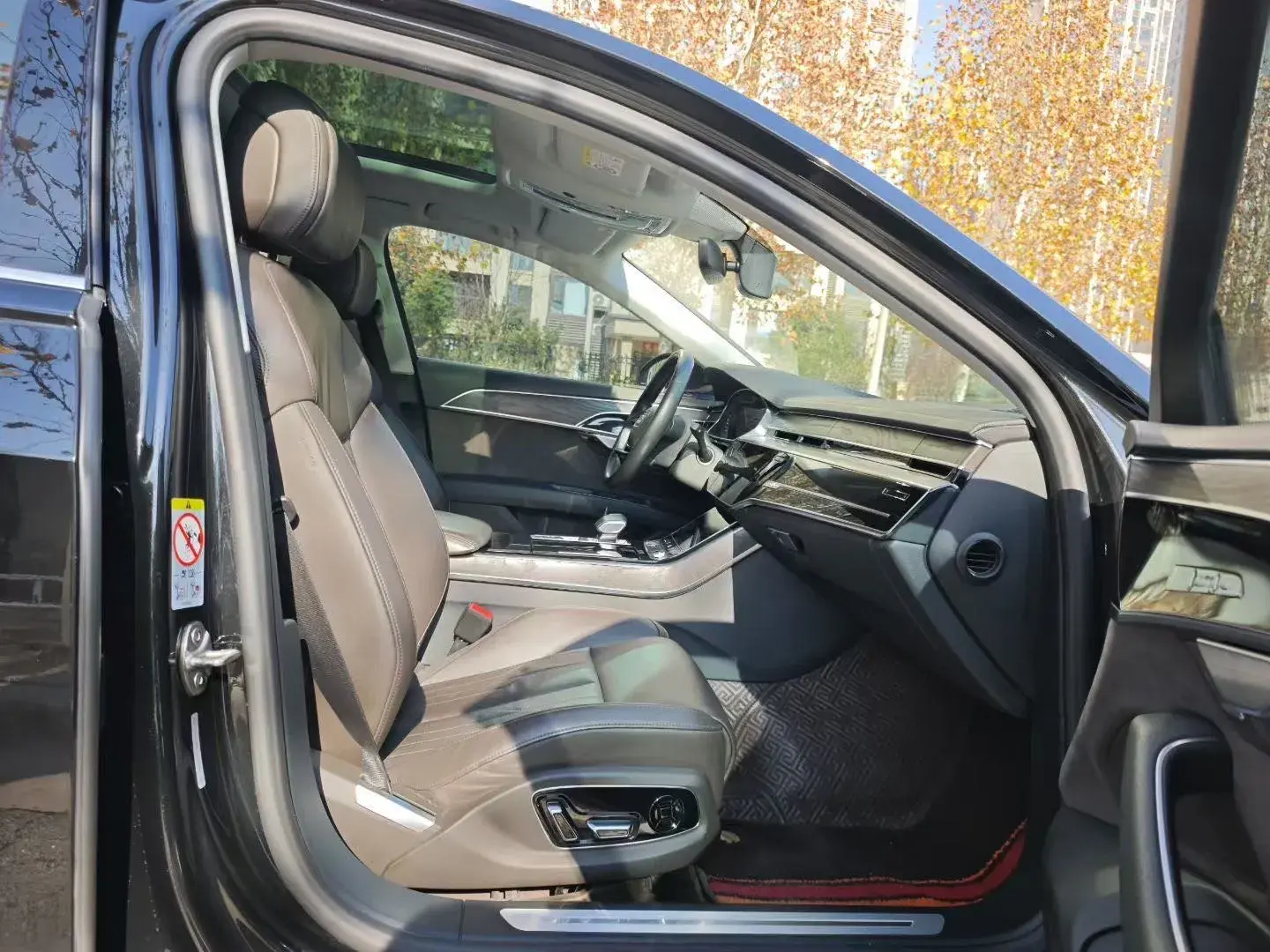 2019 AUDI A8 thumbnail 4