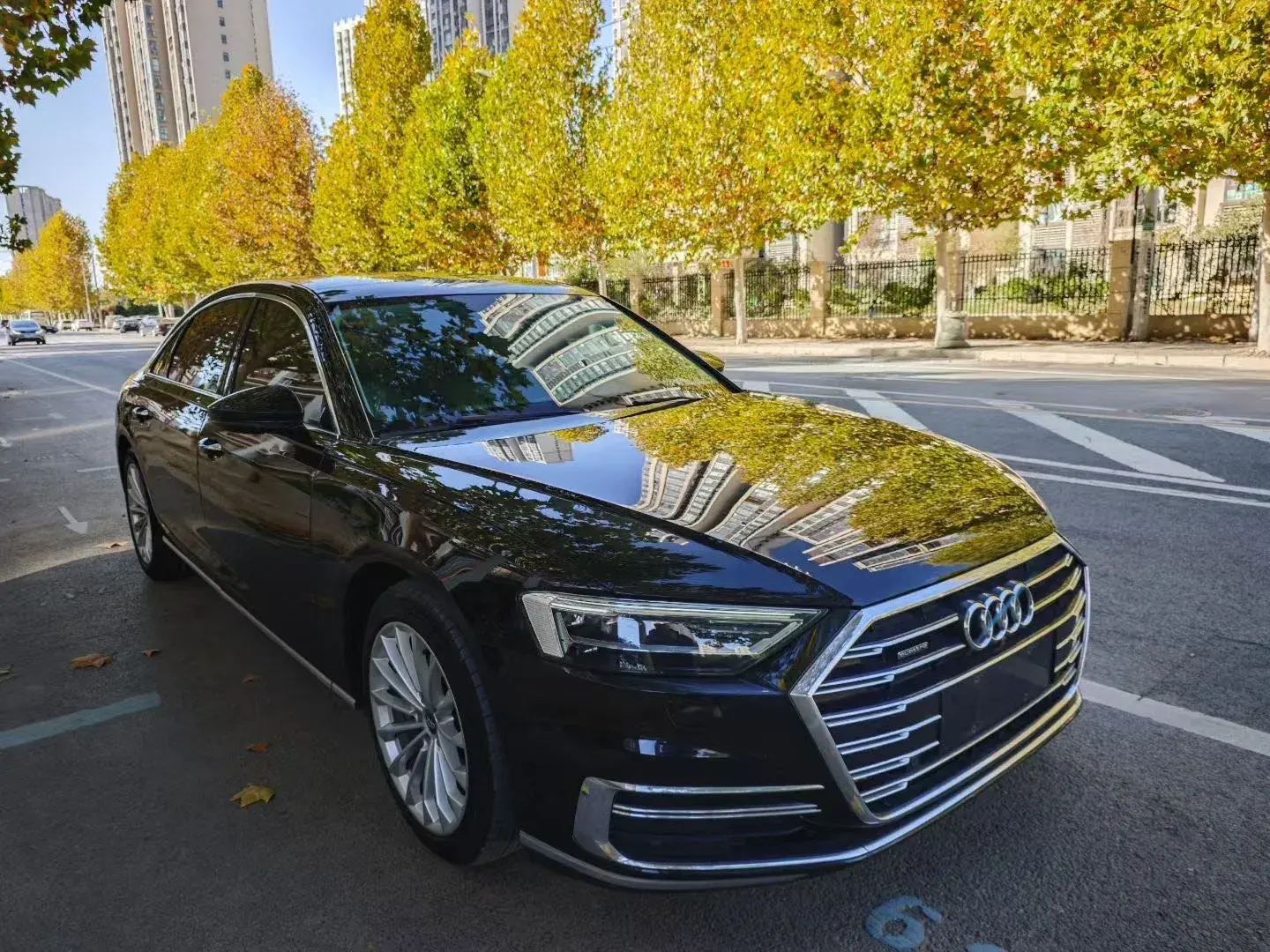 2019 AUDI A8 thumbnail 3