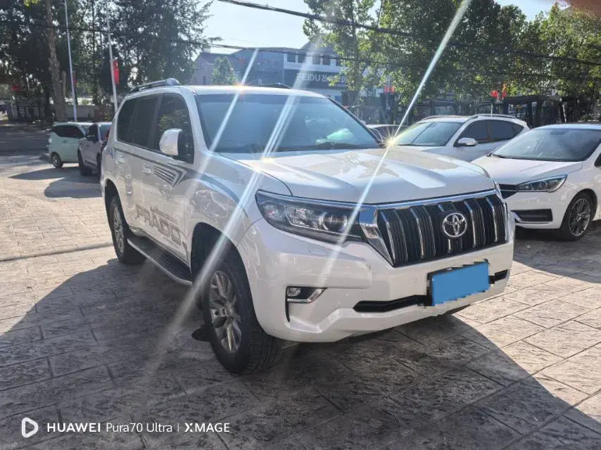 2018 TOYOTA LAND thumbnail 3