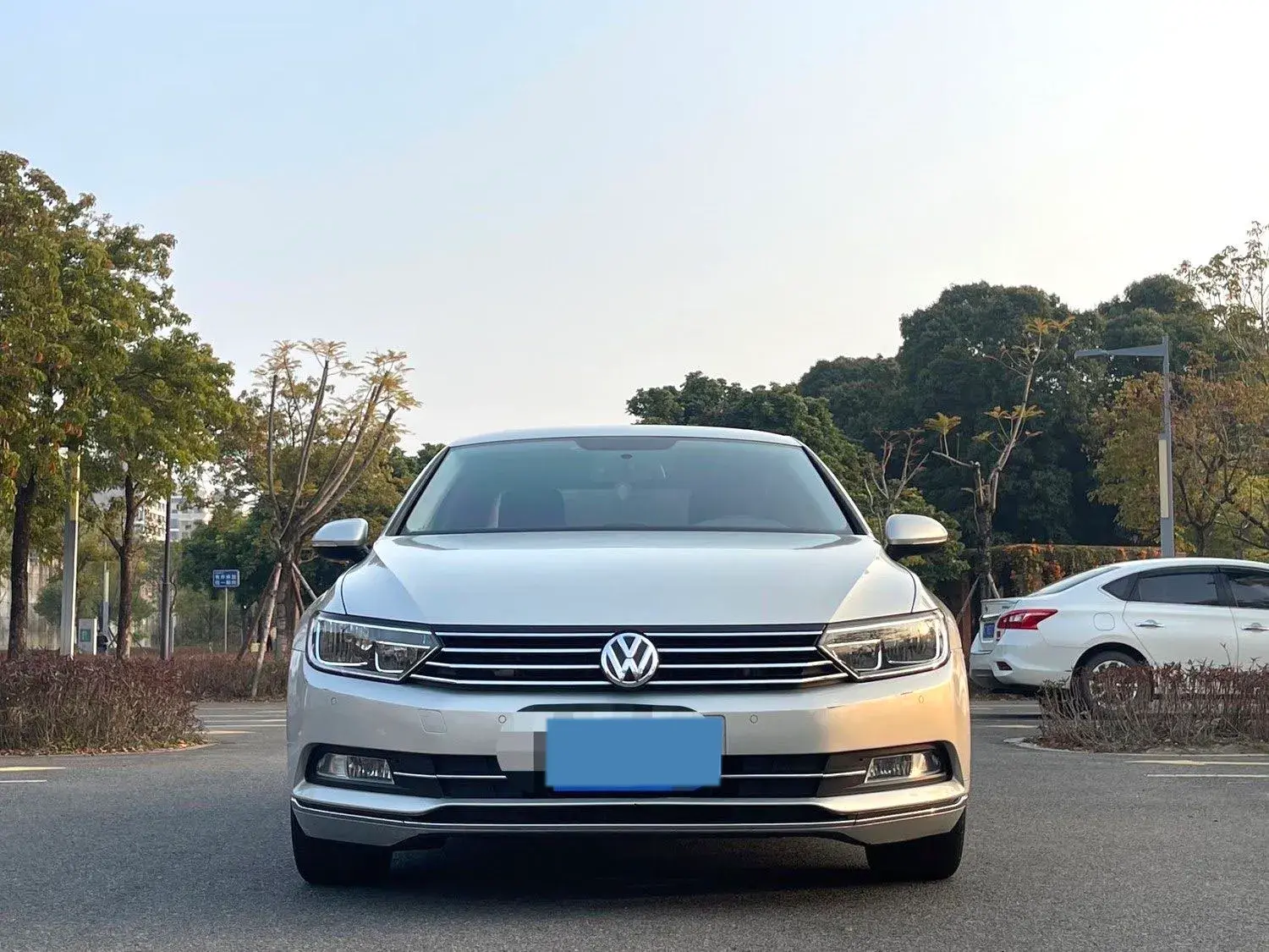 2018 VOLKSWAGEN MAGOTAN thumbnail 2