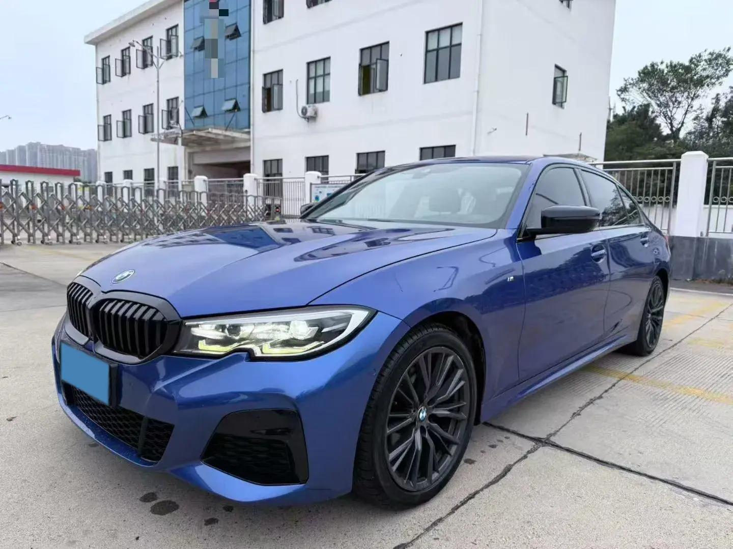 2020 BMW 3 view 1