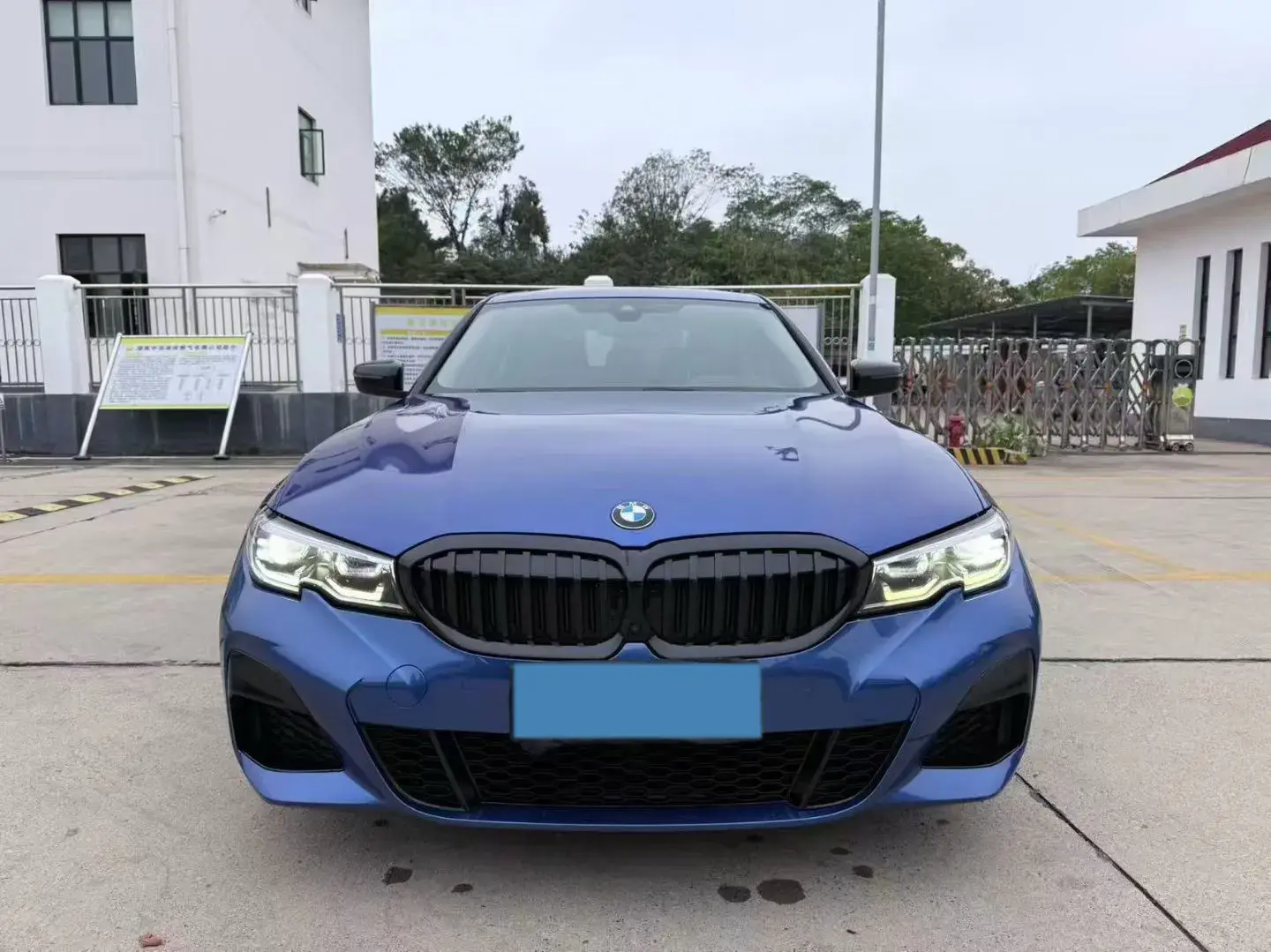 2020 BMW 3 thumbnail 2
