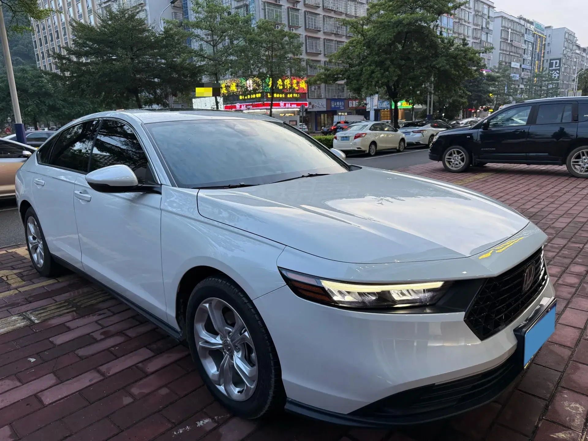 2023 HONDA ACCORD thumbnail 3