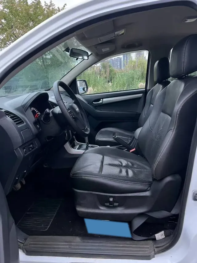 2015 Isuzu D-MAX 2.5T 136HP L4 5AT,autocango,china used car exporter,china ev exporter,chinese used car exporter,chinese used ev exporter