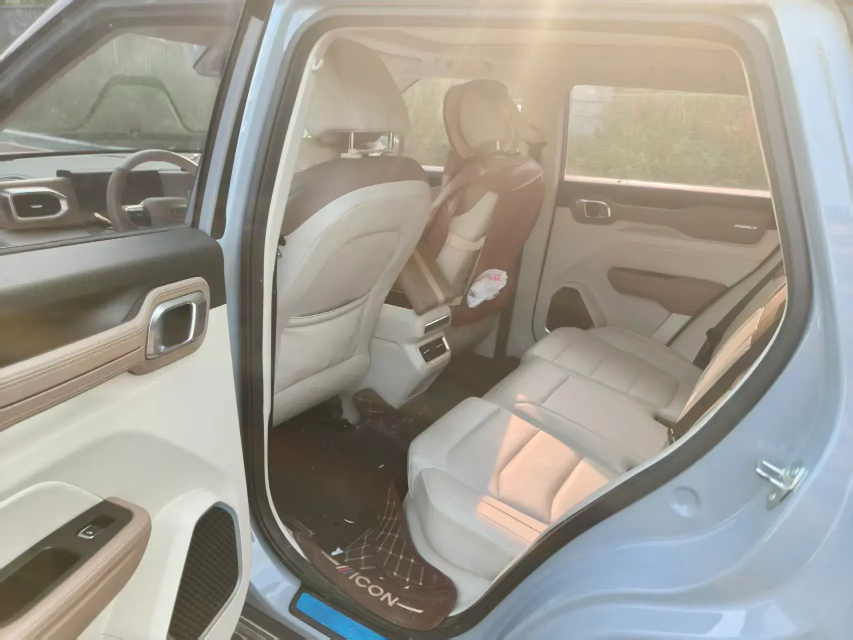 2020 GEELY ICON thumbnail 3