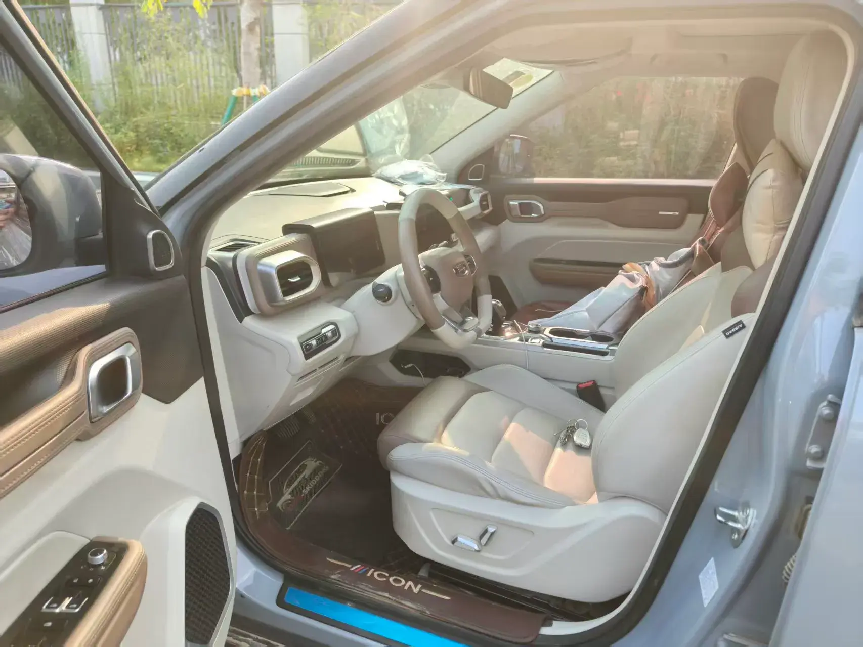 2020 GEELY ICON thumbnail 4