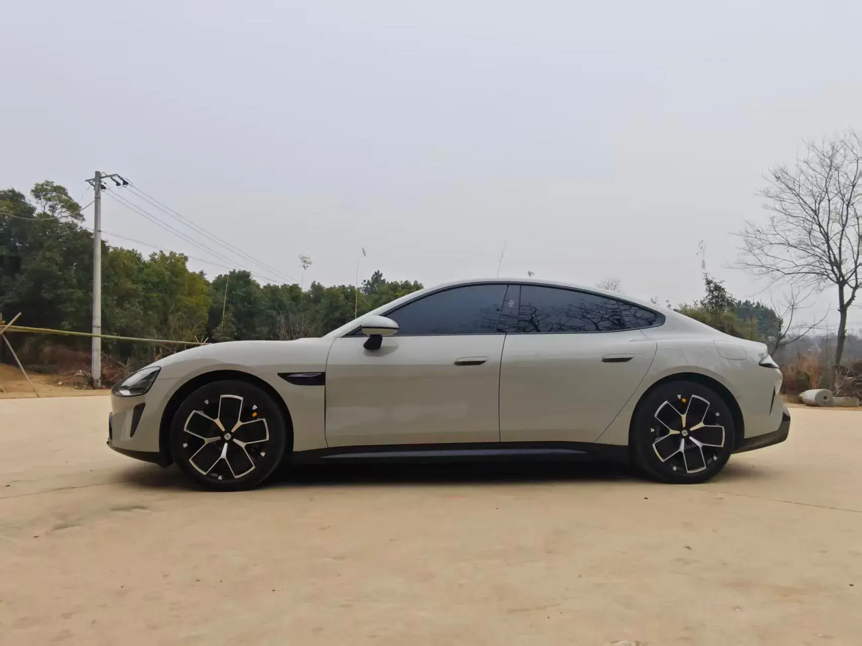 2024 MI SU7 thumbnail 3