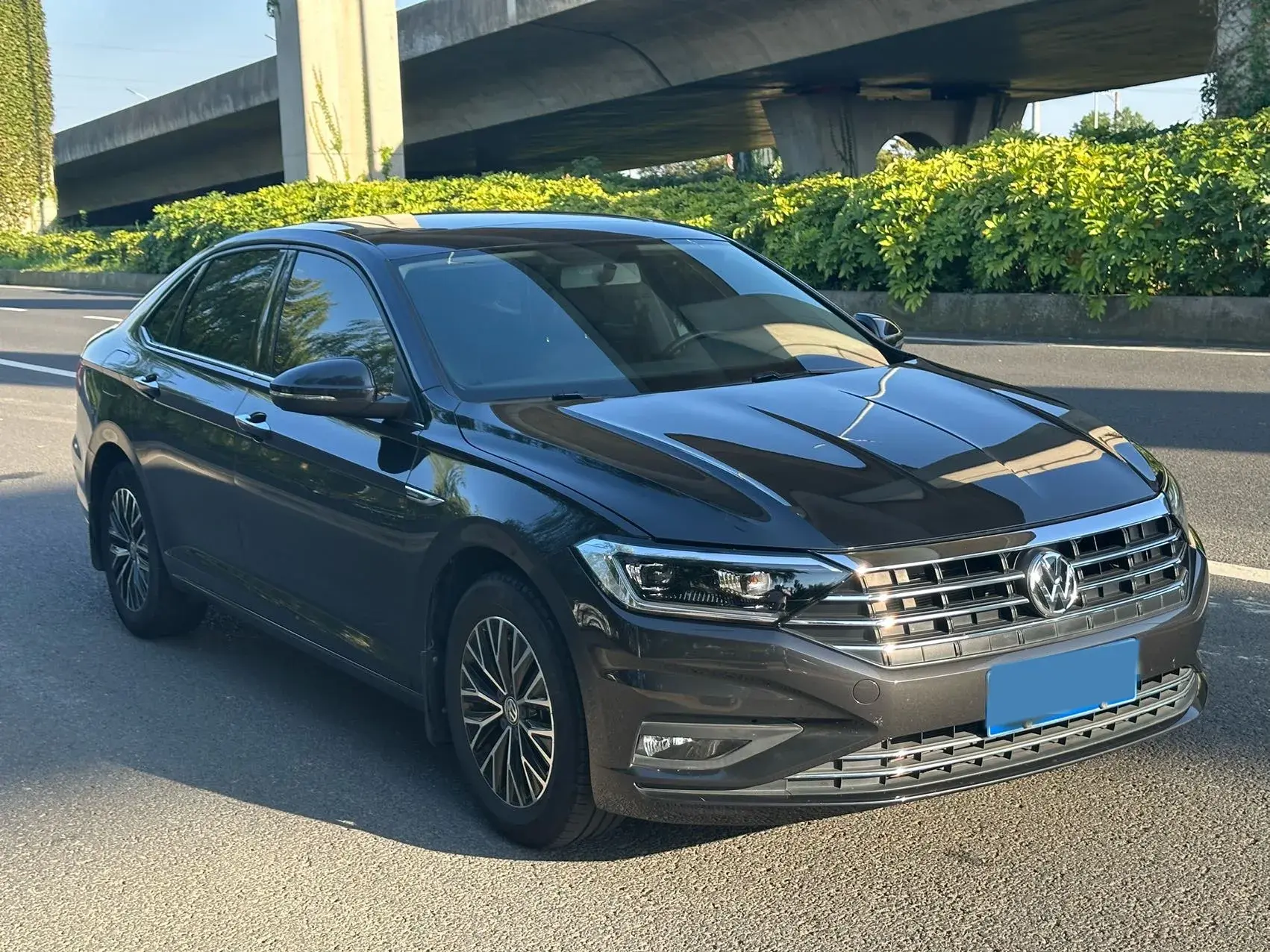 2020 VOLKSWAGEN SAGITAR thumbnail 2