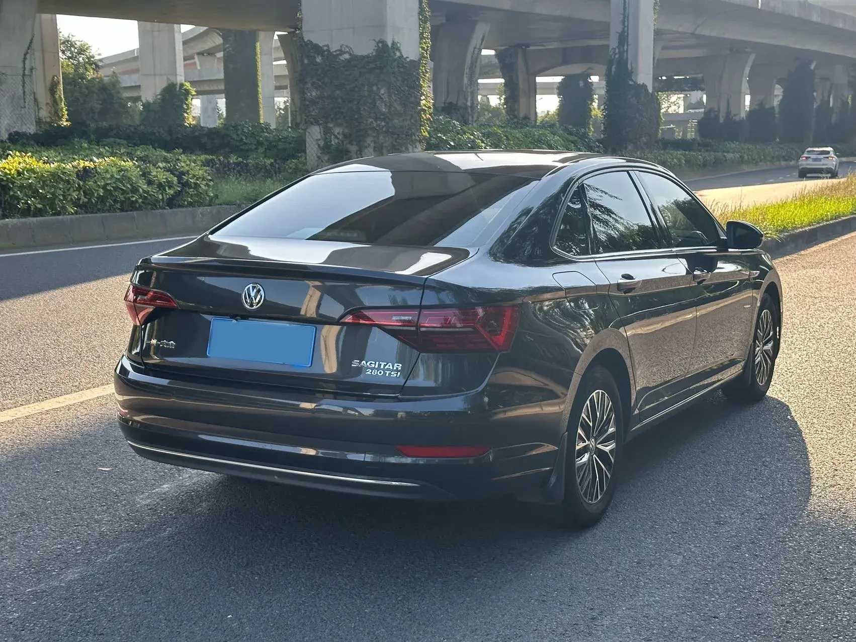 2020 VOLKSWAGEN SAGITAR thumbnail 4