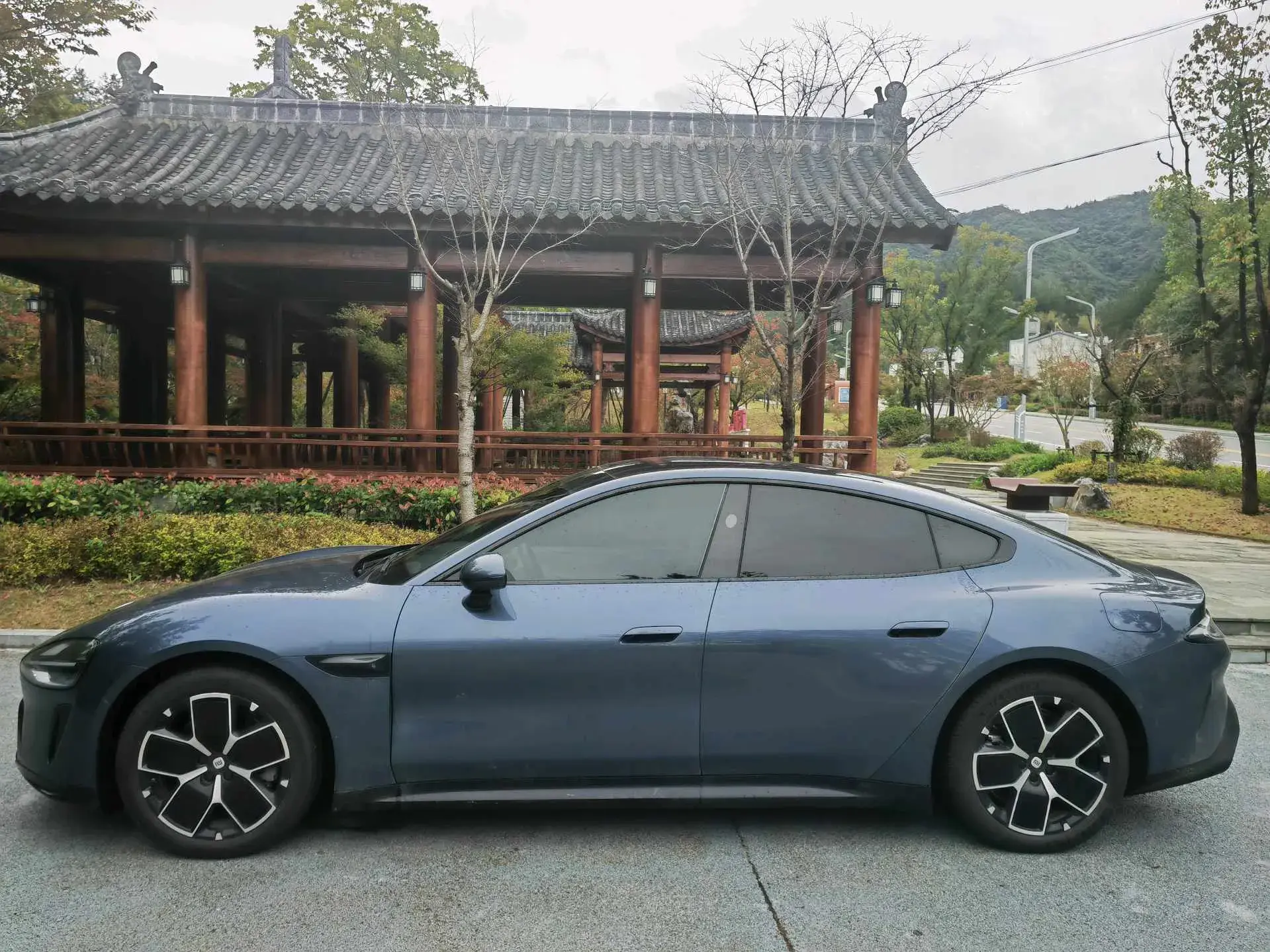 2024 MI SU7 thumbnail 2