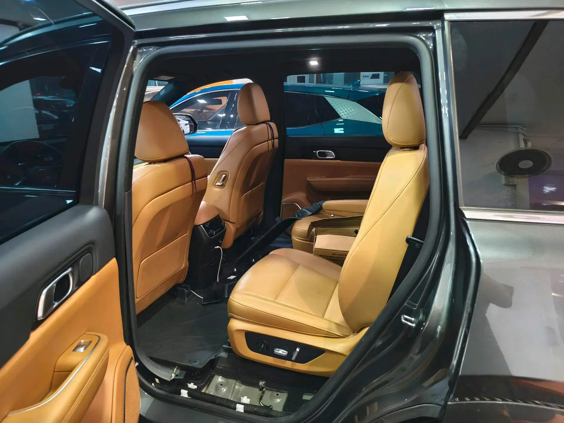 2021 LI ONE thumbnail 4