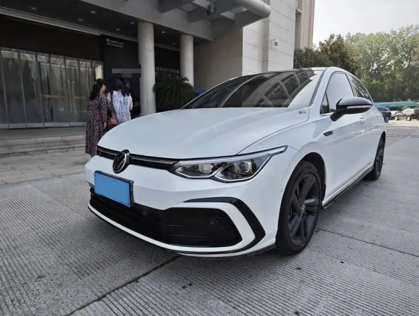 2021 VOLKSWAGEN GOLF view 1