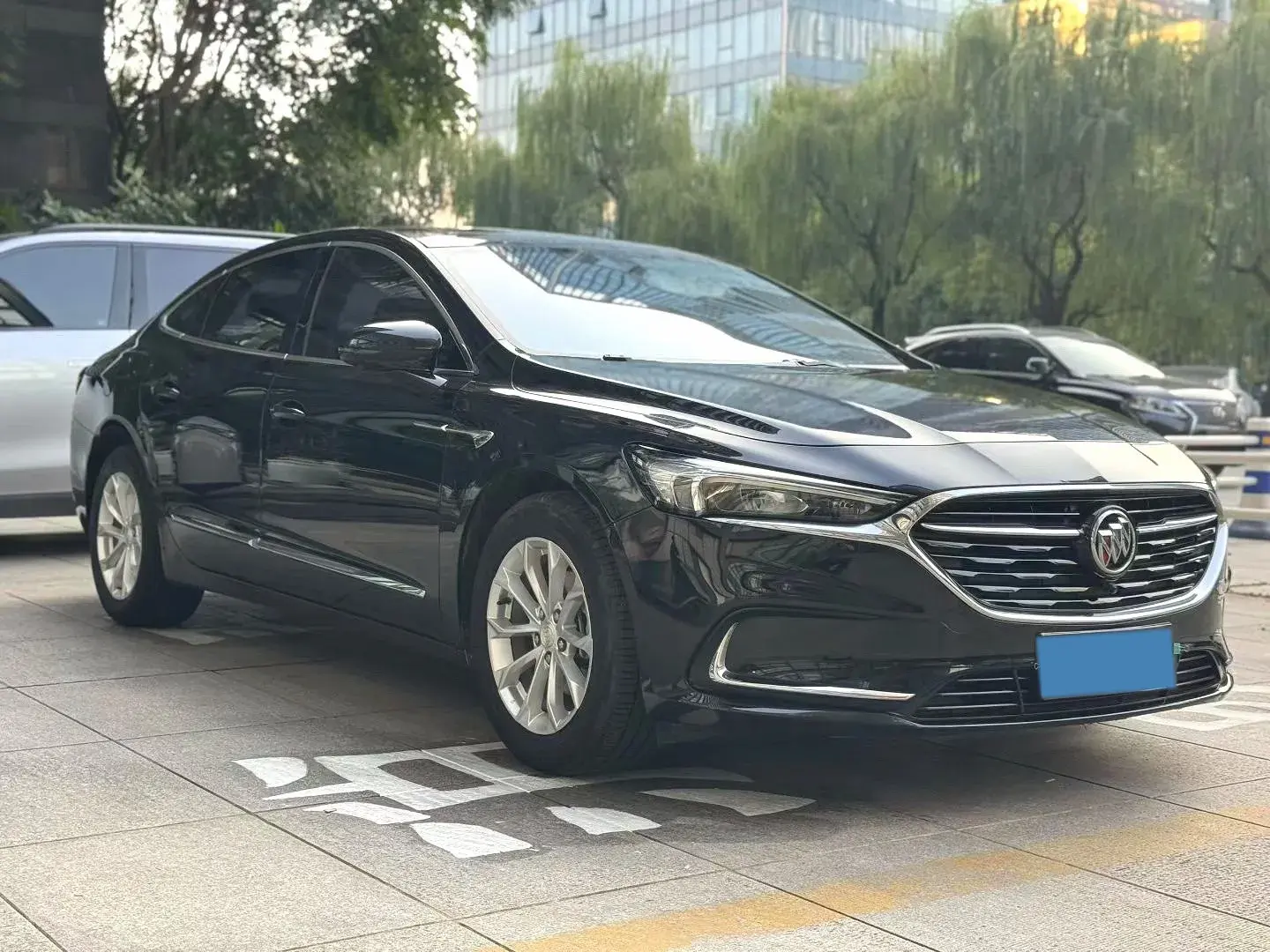 2021 BUICK LARCOSSE thumbnail 3