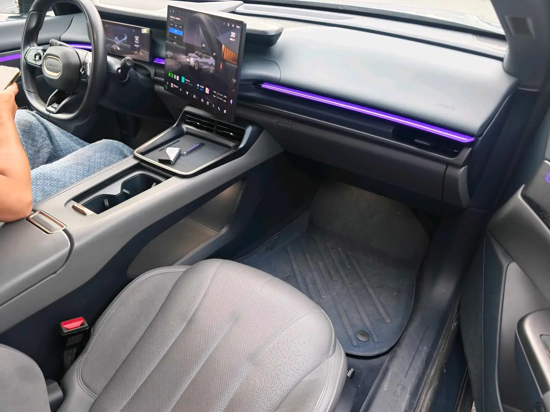 2024 LYNK&CO 07 thumbnail 2