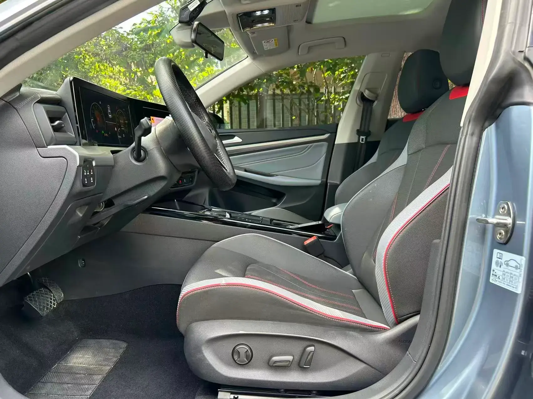 2022 VOLKSWAGEN LAMANDO thumbnail 4