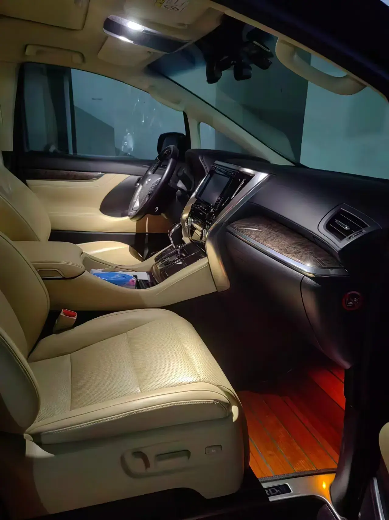 2018 TOYOTA ALPHARD thumbnail 4