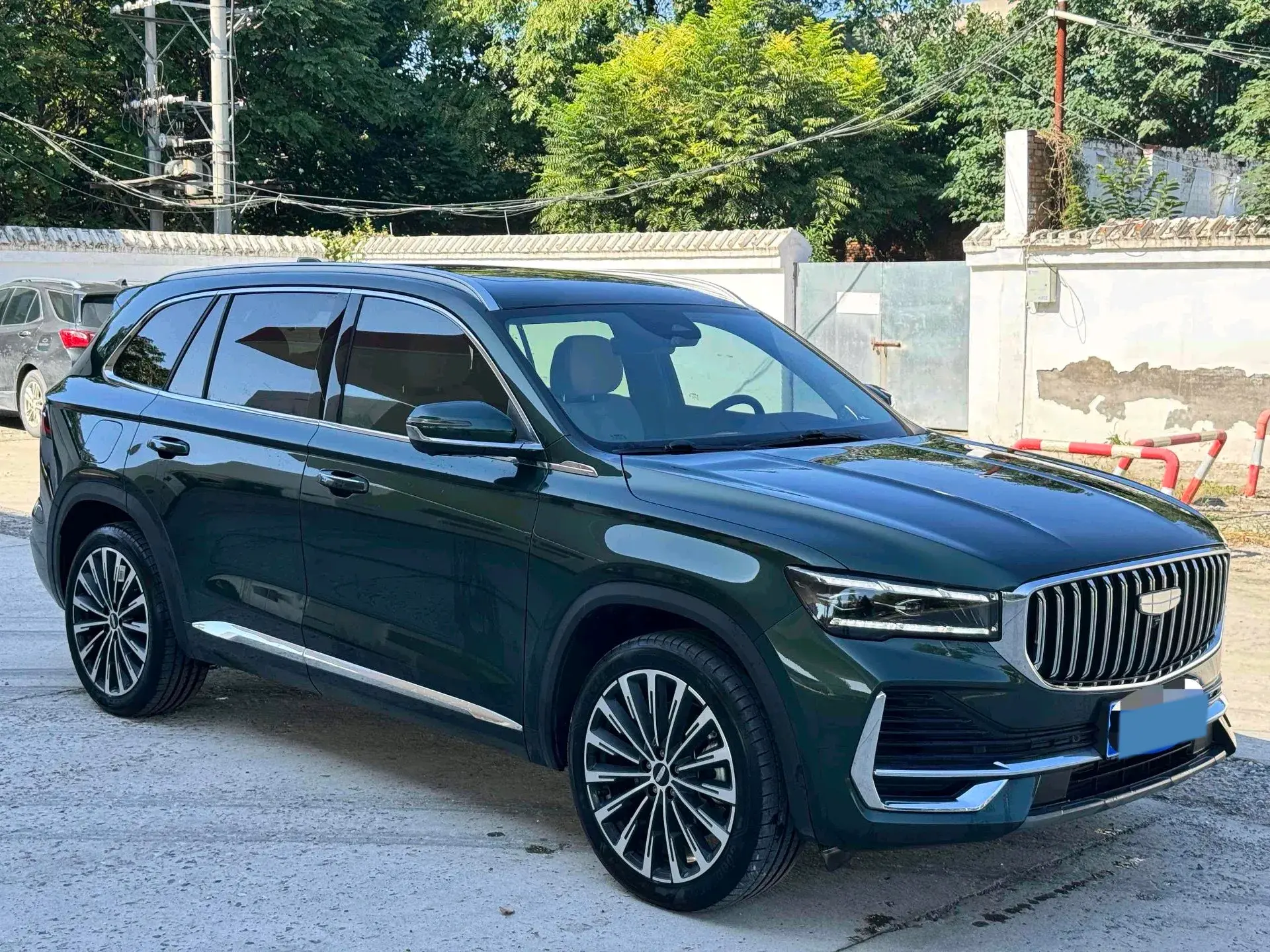 2025 GEELY MONJARO thumbnail 3