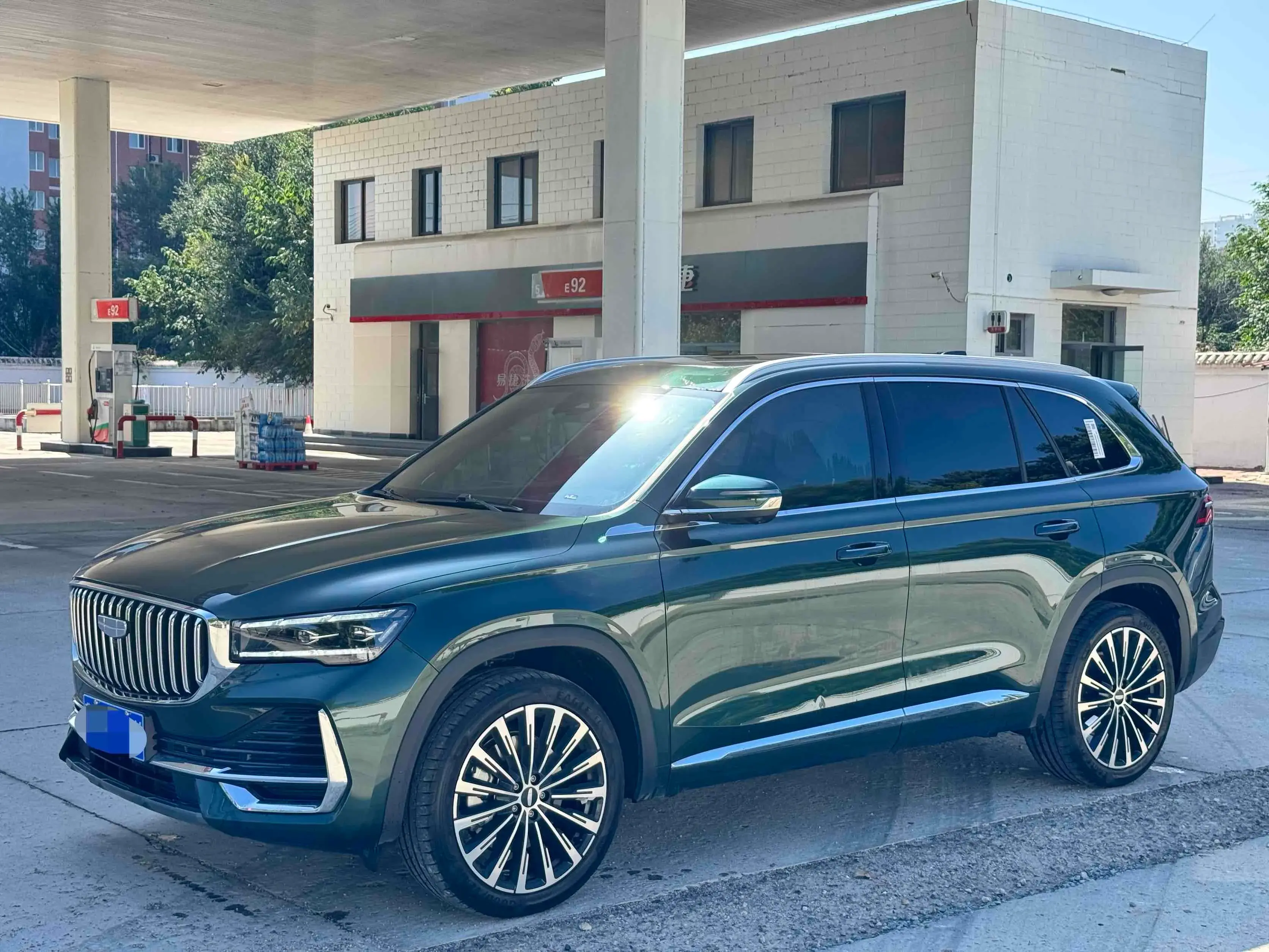 2025 GEELY MONJARO view 1