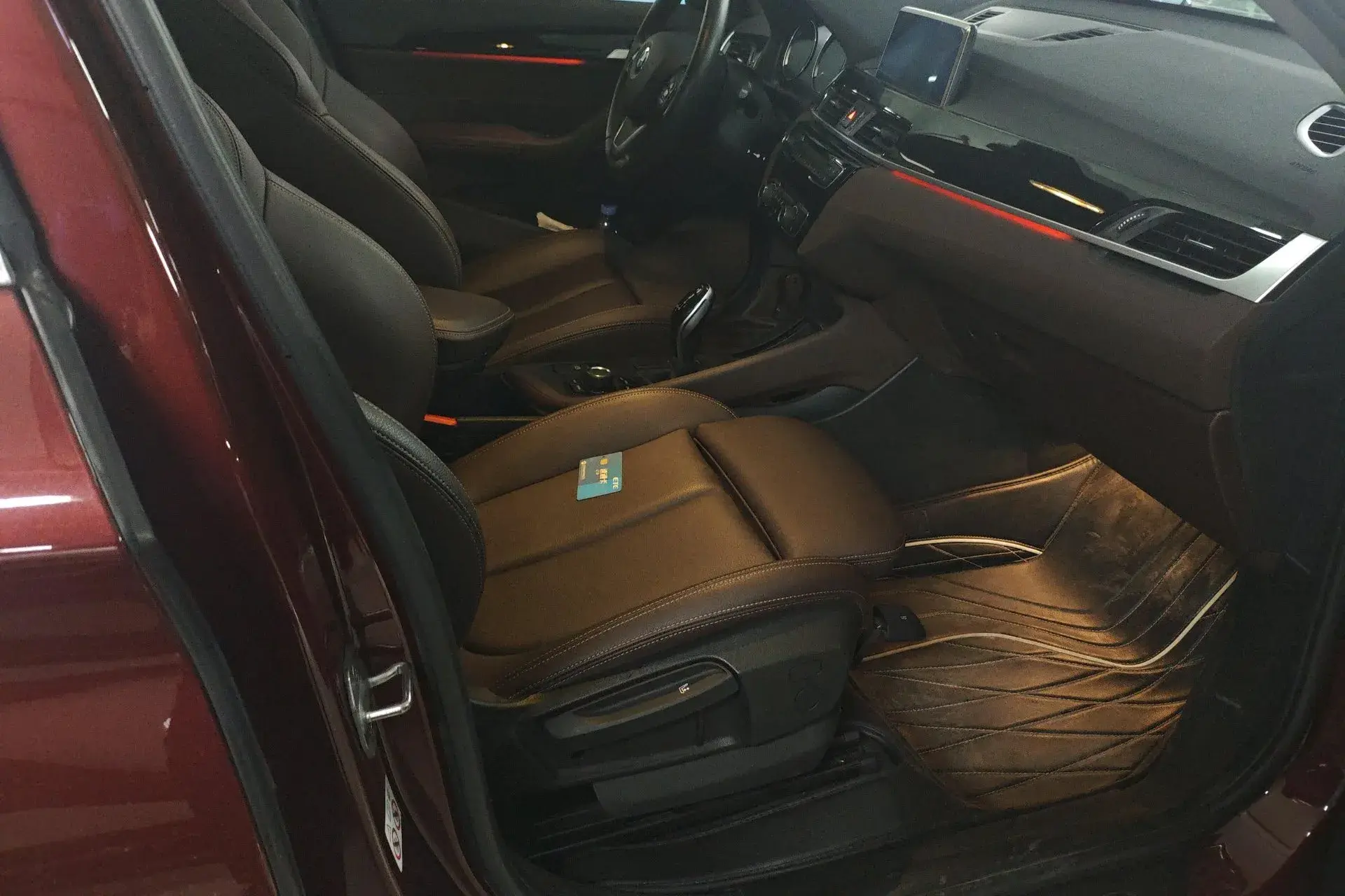 2020 BMW X1 thumbnail 4