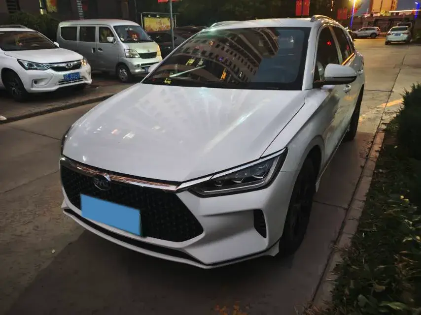 2019 BYD E2 view 1