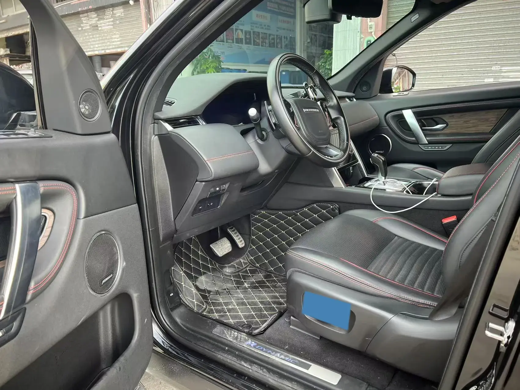 2020 LAND ROVER thumbnail 4