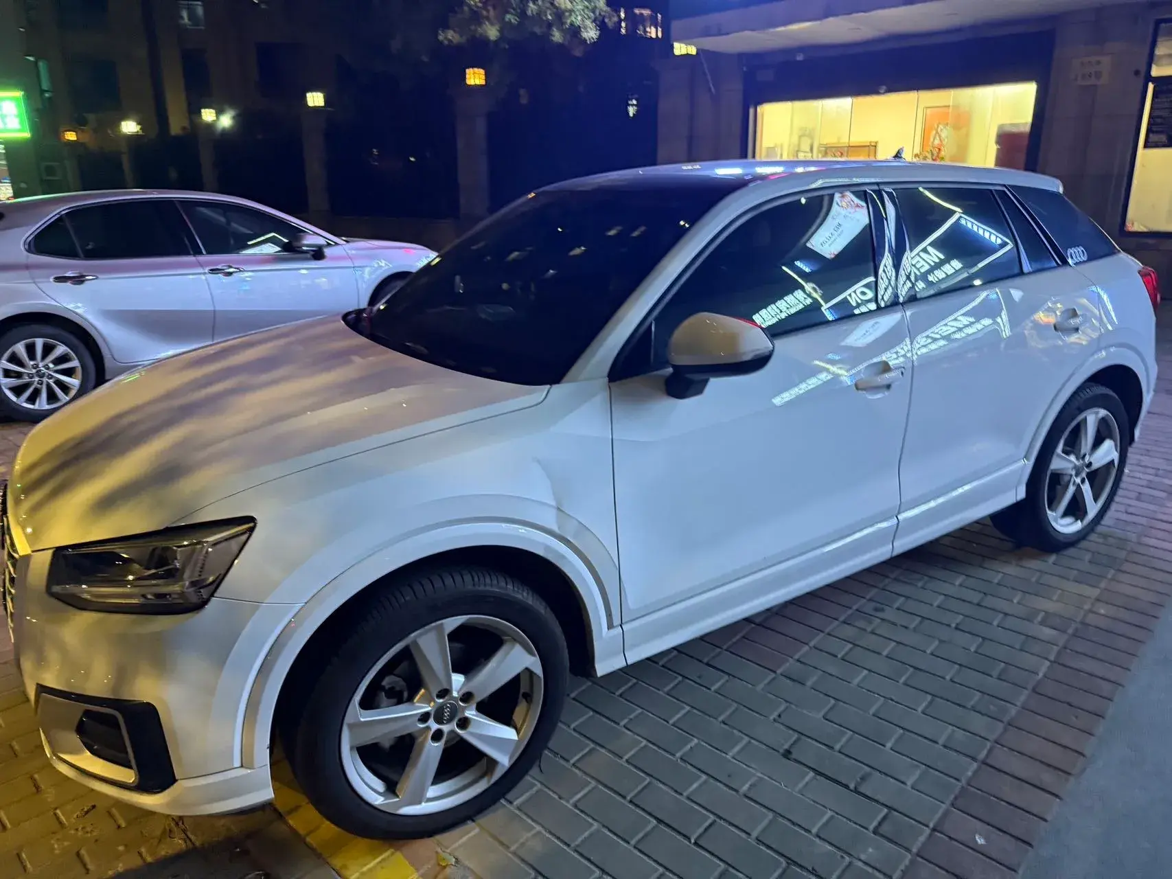 2020 AUDI Q2L view 1