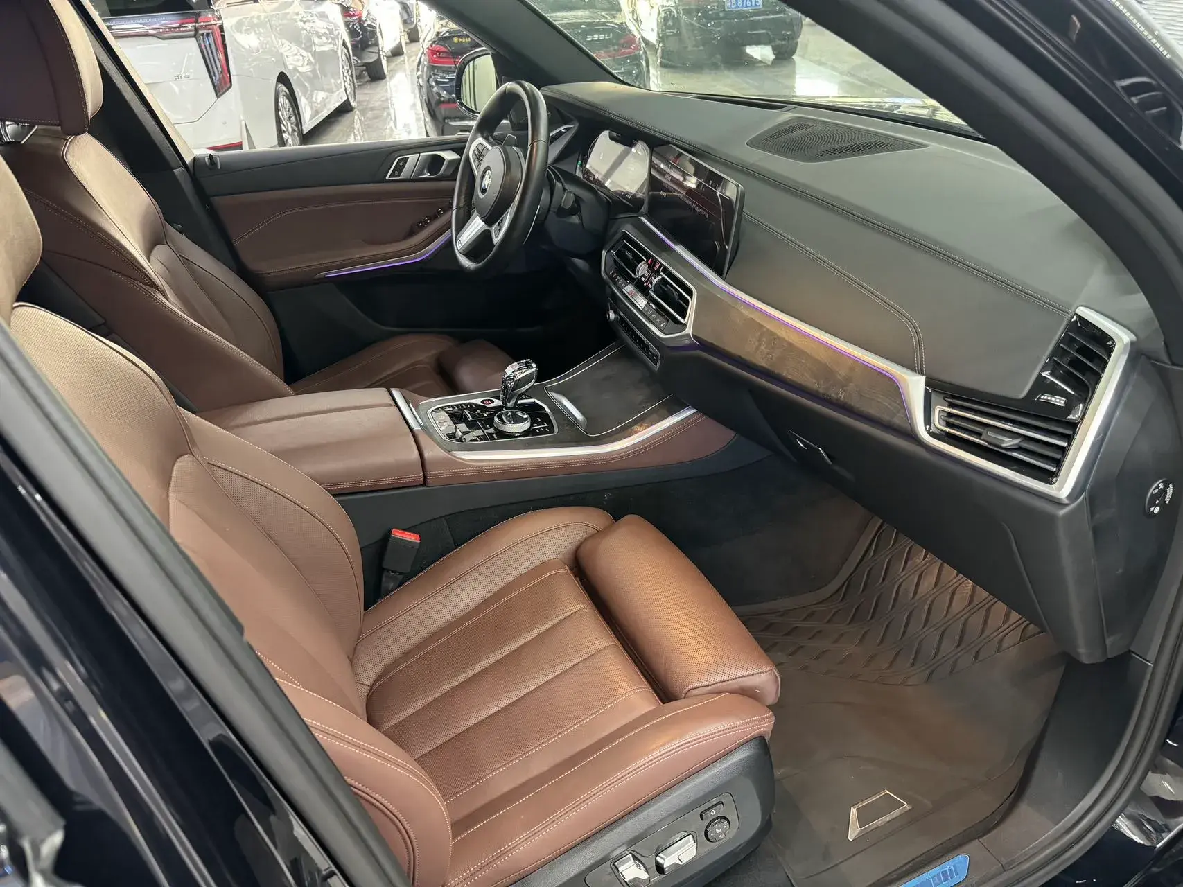 2021 BMW X5 thumbnail 3