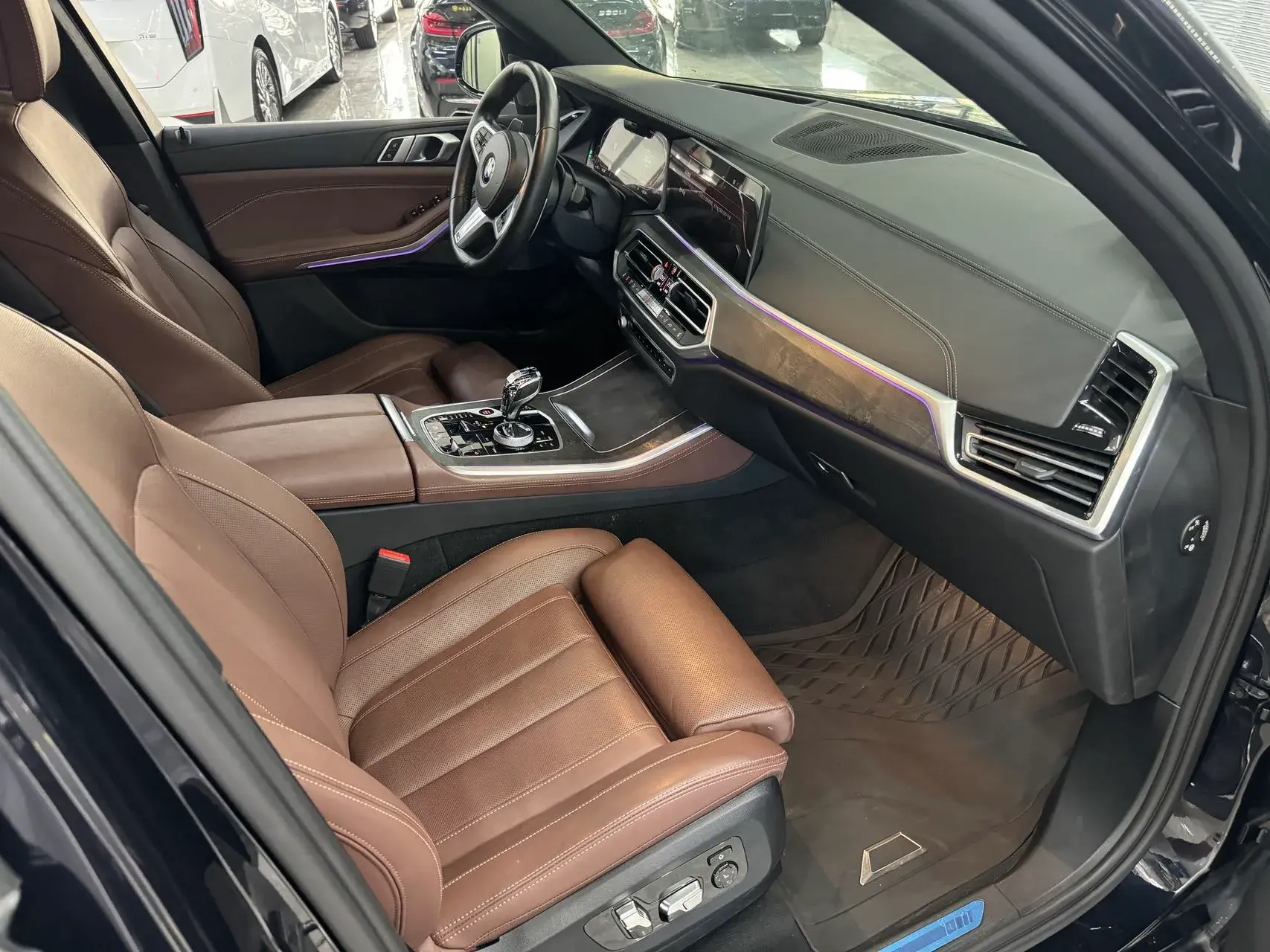 2021 BMW X5 thumbnail 4