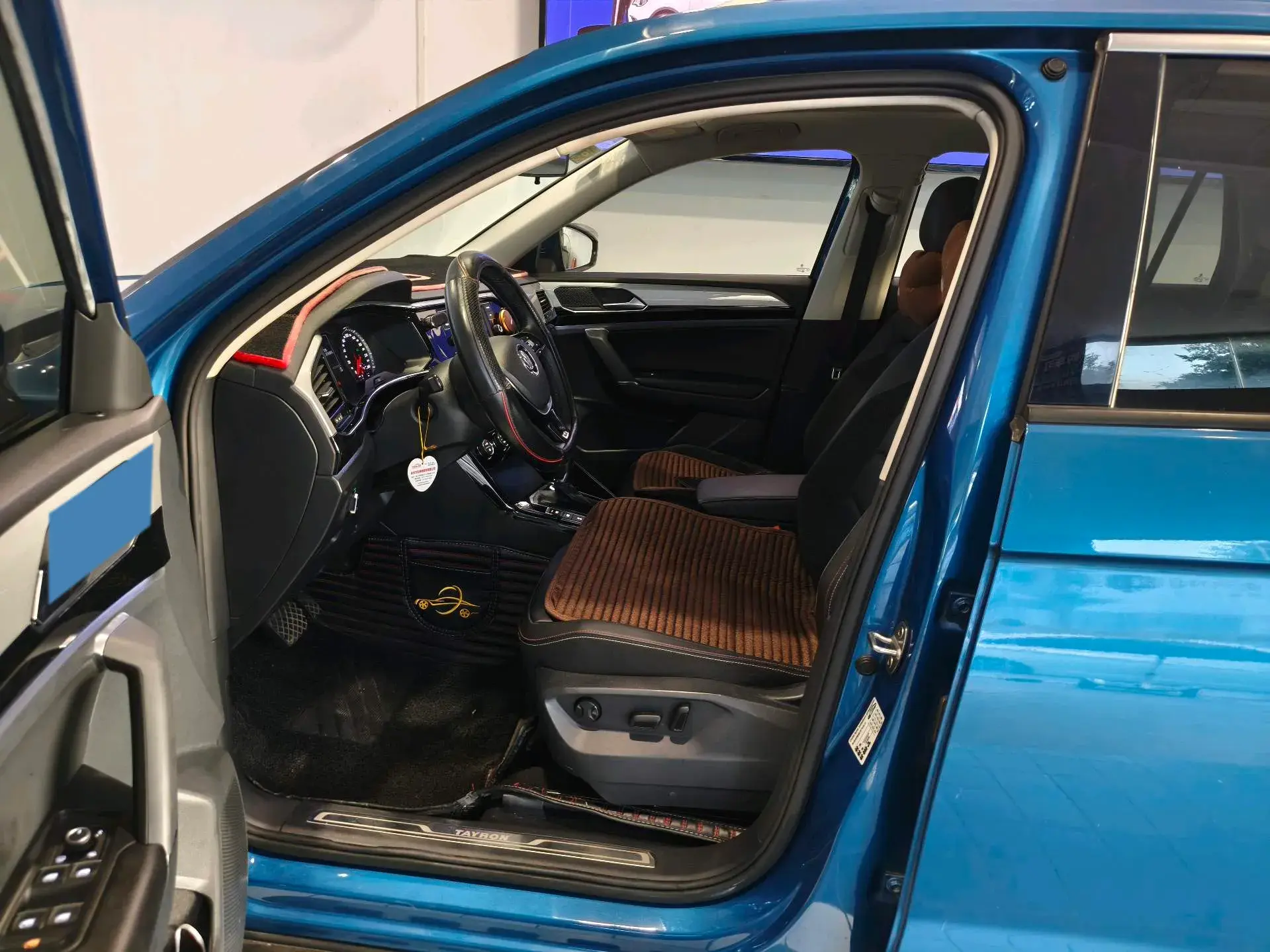 2019 VOLKSWAGEN TAYRON thumbnail 2