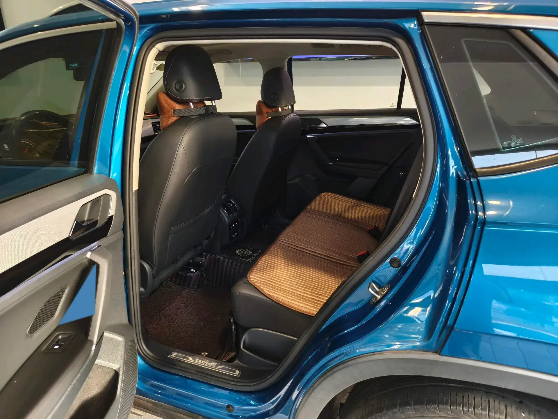 2019 VOLKSWAGEN TAYRON thumbnail 4