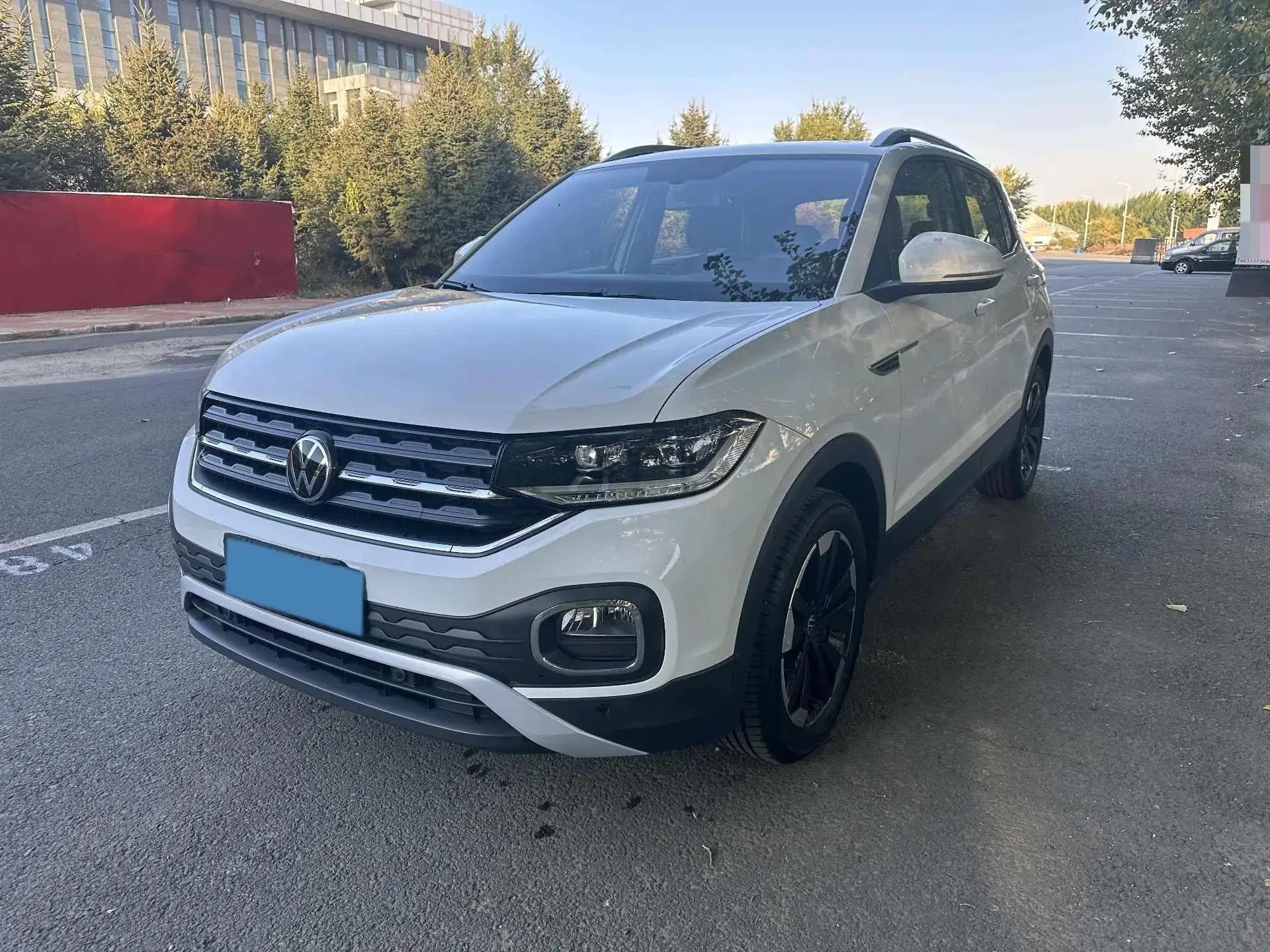 2021 VOLKSWAGEN TACQUA view 1