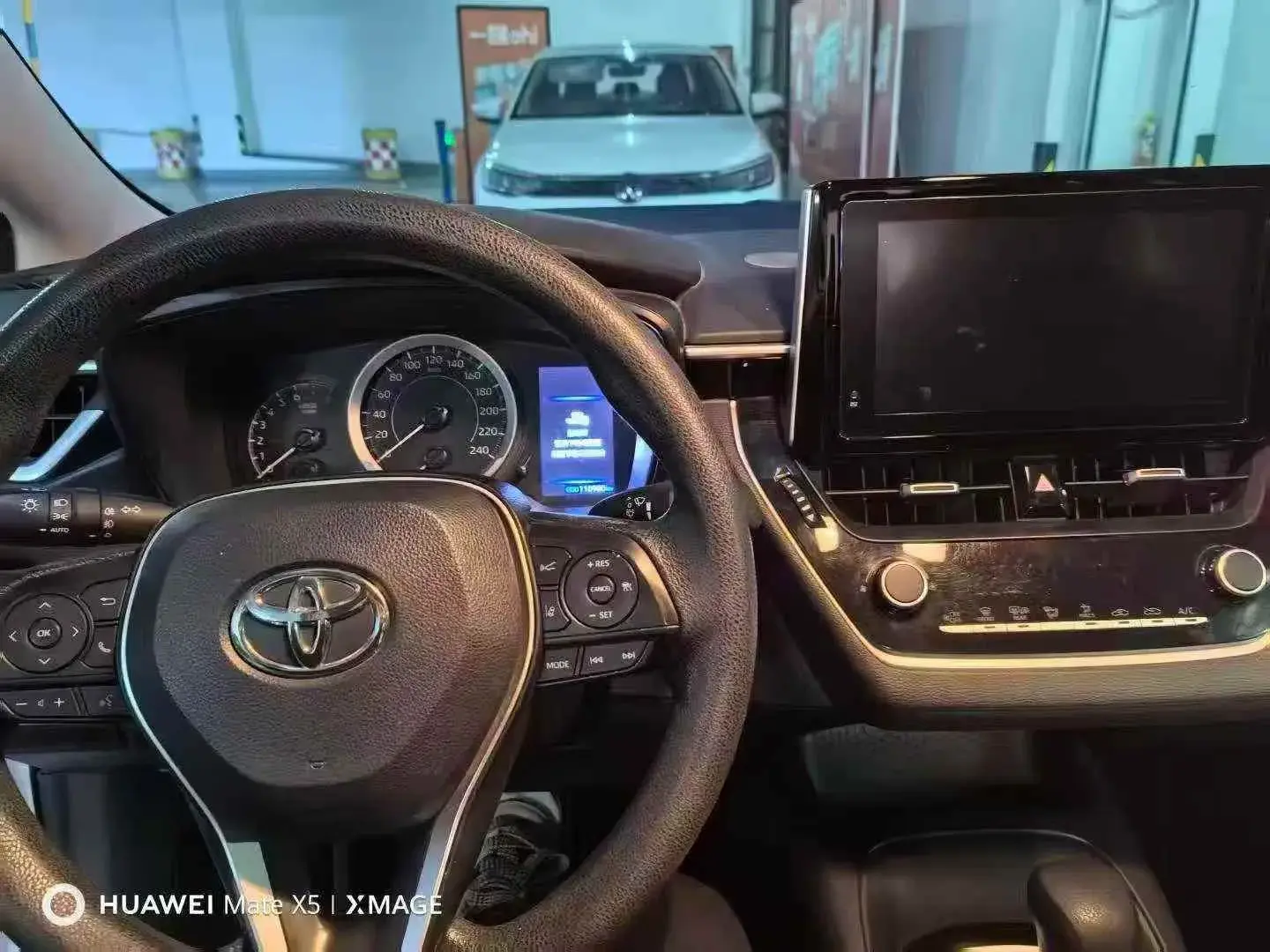 2021 TOYOTA COROLLA thumbnail 4