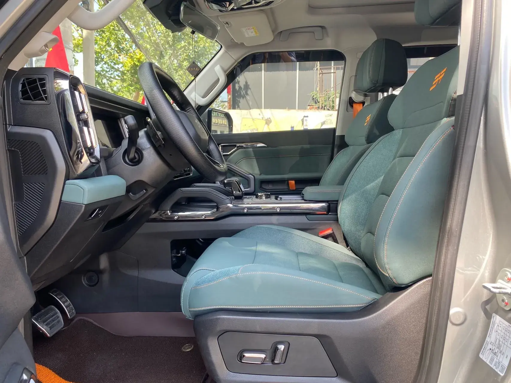 2023 JETOUR TRAVELLER thumbnail 4