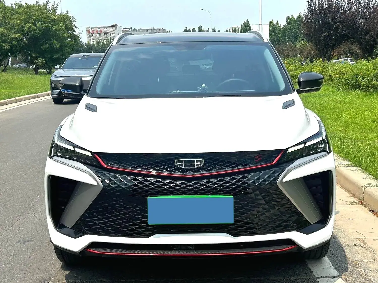 2022 GEELY COOLRAY thumbnail 2