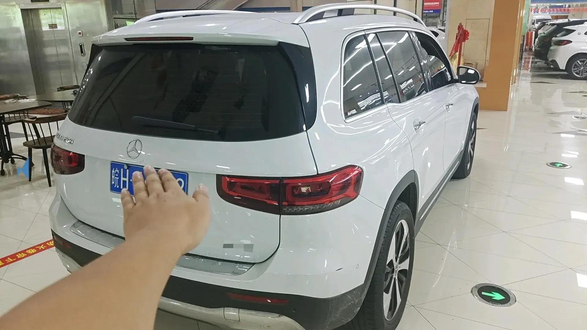 2021 MERCEDES-BENZ GLB thumbnail 4