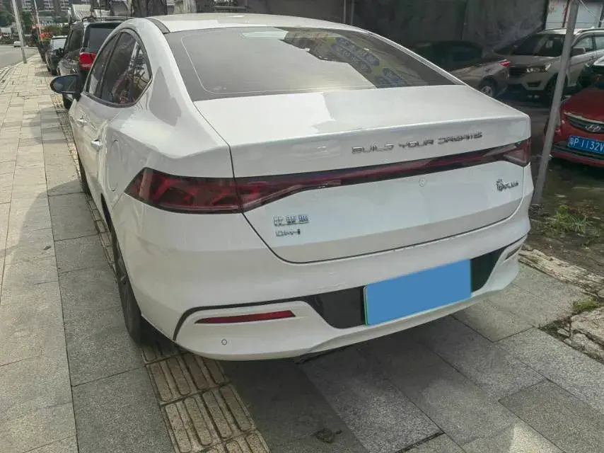2023 BYD QIN thumbnail 4