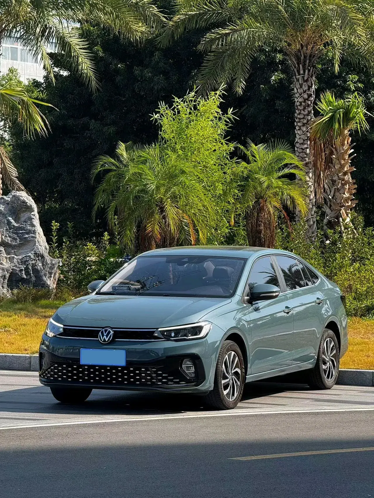 2023 VOLKSWAGEN LAVIDA view 1