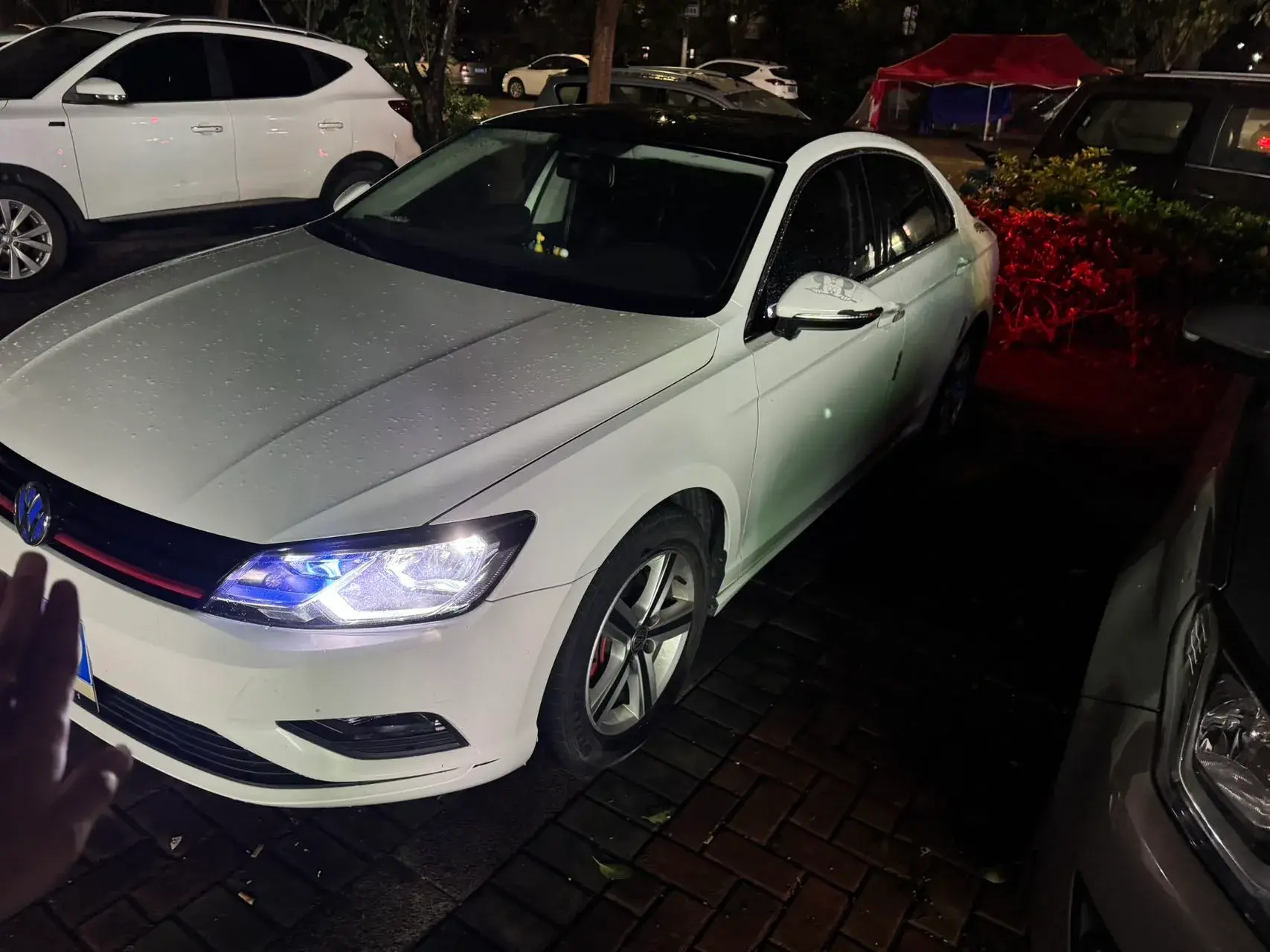 2017 VOLKSWAGEN LAMANDO view 1