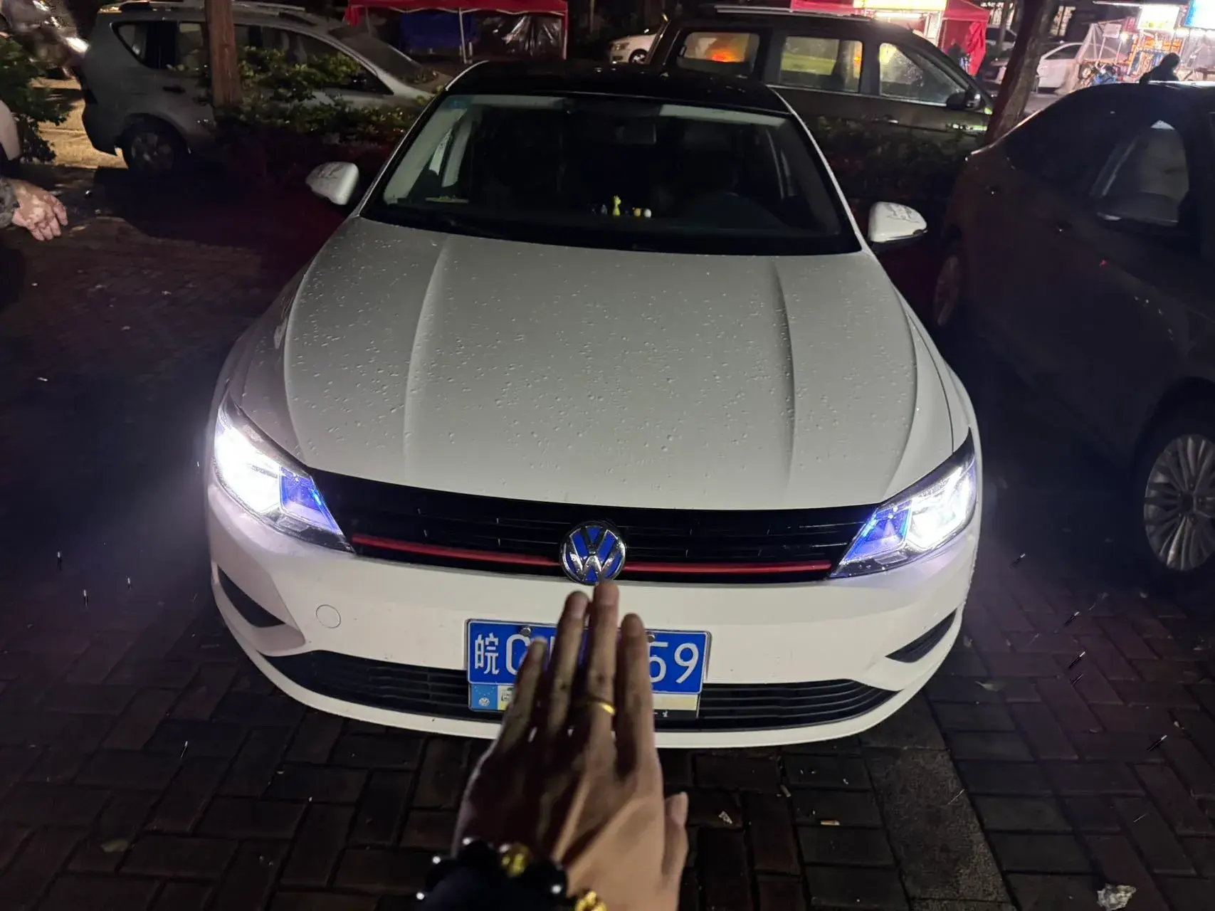 2017 VOLKSWAGEN LAMANDO thumbnail 2